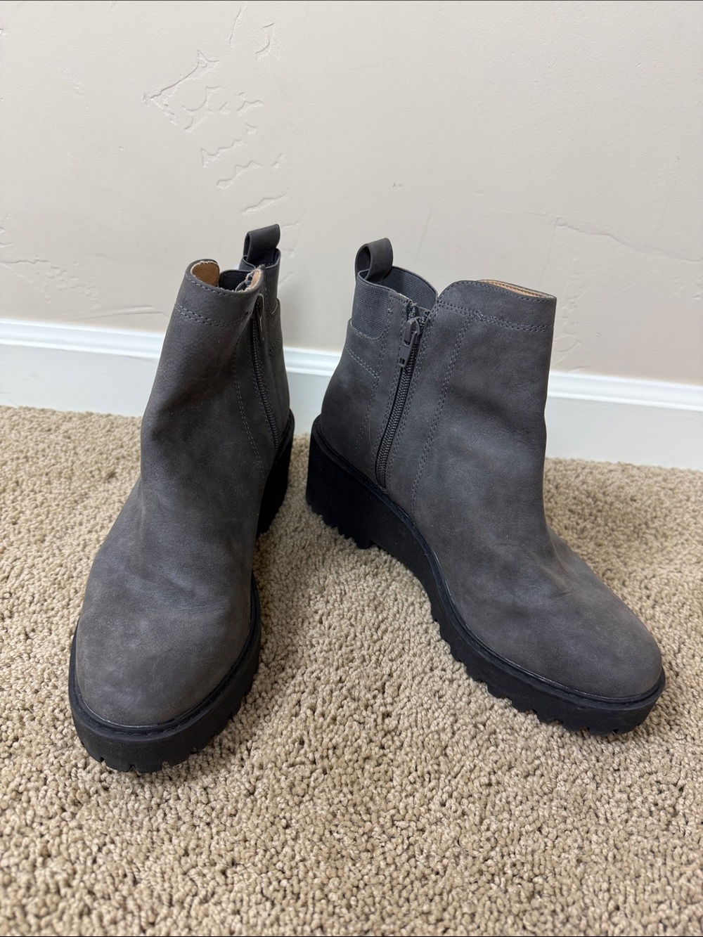 DV by Dolce Vita | Reese Lug Sole Charcoal Suede Platform Chelsea Booties | 8.5